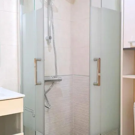 Acogedor Con Piscina Y Jardin Privados En Figueres - Es-228-115 *