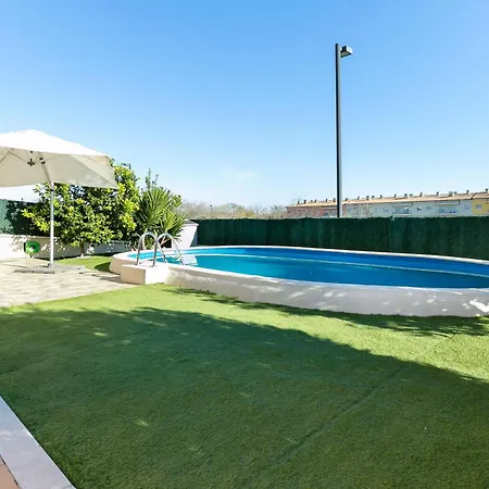 Acogedor Con Piscina Y Jardin Privados En - Es-228-115 Figueres (Girona)